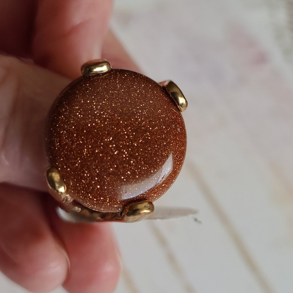Ring - Picture 2 of 2